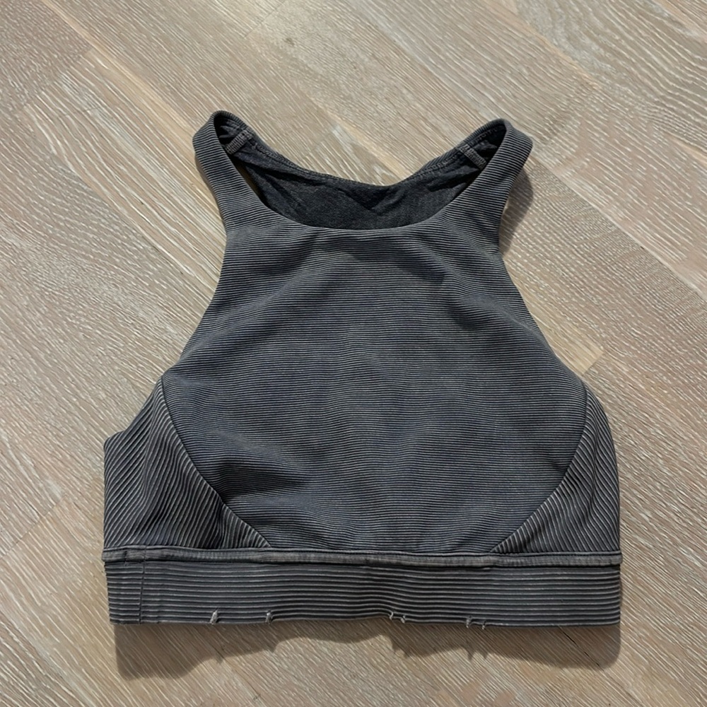 lululemon sports bra